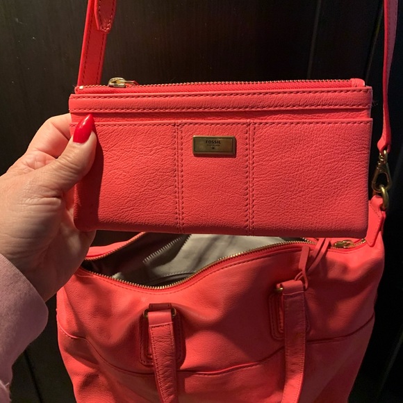Fossil Handbag and Wallet - Picture 3 of 4